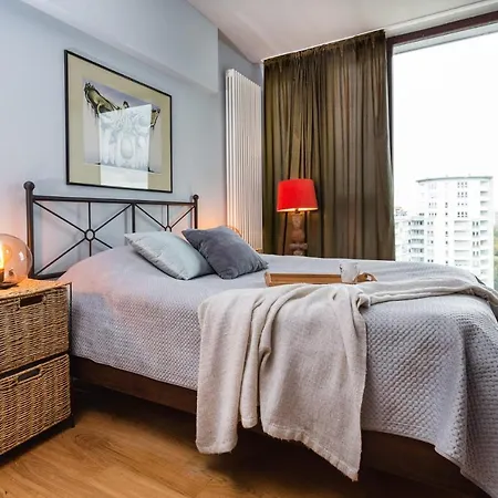 Triton Park Apartment *