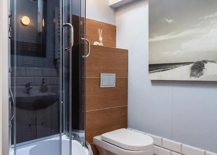 Triton Park * وارسو